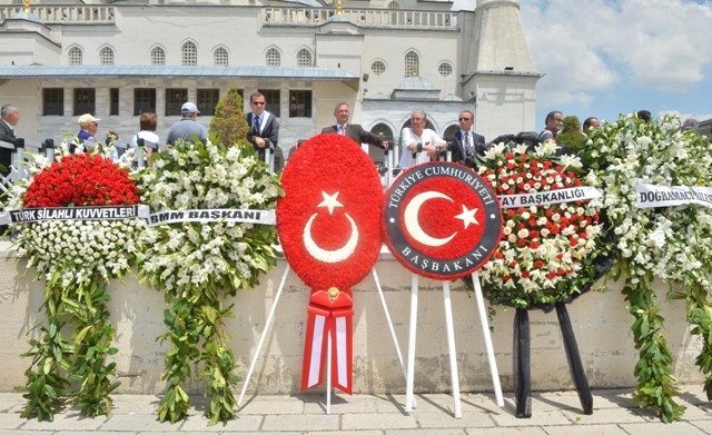 SÜLEYMAN DEMİREL'E VEDA 160