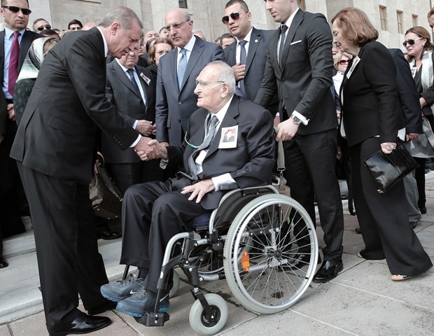 SÜLEYMAN DEMİREL'E VEDA 33