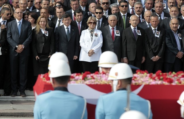 SÜLEYMAN DEMİREL'E VEDA 53