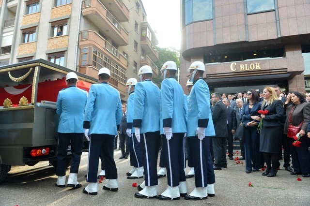 SÜLEYMAN DEMİREL'E VEDA 9
