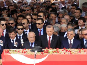 SÜLEYMAN DEMİREL'E VEDA