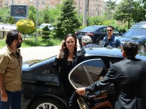Angelina Jolie Türkiye'deki mültecileri ziyaret etti