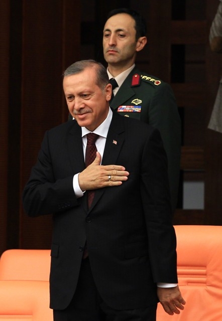 YENİ MECLİSTEN ENSTANTANELER 11