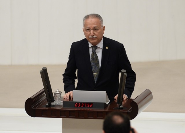 YENİ MECLİSTEN ENSTANTANELER 117