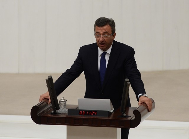 YENİ MECLİSTEN ENSTANTANELER 123