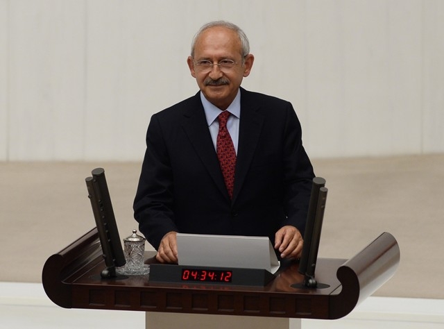 YENİ MECLİSTEN ENSTANTANELER 128