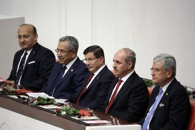 YENİ MECLİSTEN ENSTANTANELER 136