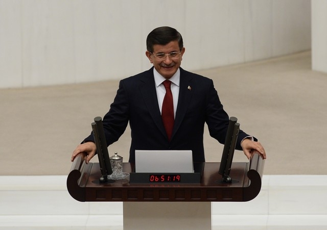 YENİ MECLİSTEN ENSTANTANELER 147