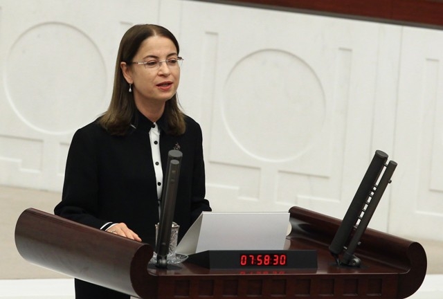 YENİ MECLİSTEN ENSTANTANELER 162