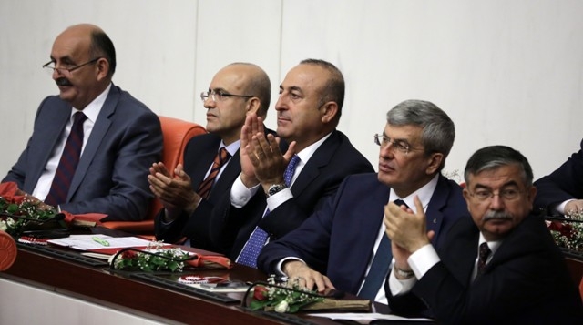 YENİ MECLİSTEN ENSTANTANELER 36
