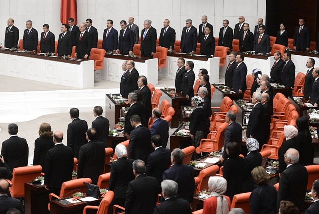 YENİ MECLİSTEN ENSTANTANELER 47