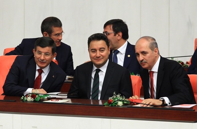 YENİ MECLİSTEN ENSTANTANELER 61
