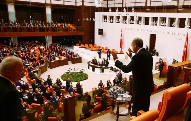 YENİ MECLİSTEN ENSTANTANELER 79