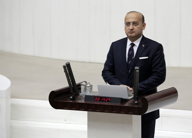YENİ MECLİSTEN ENSTANTANELER 87