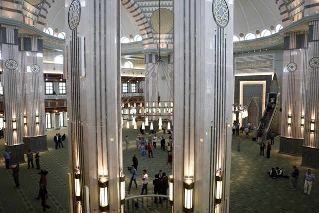 MİLLETİN CAMİSİ: BEŞTEPE MİLLET CAMİ 74