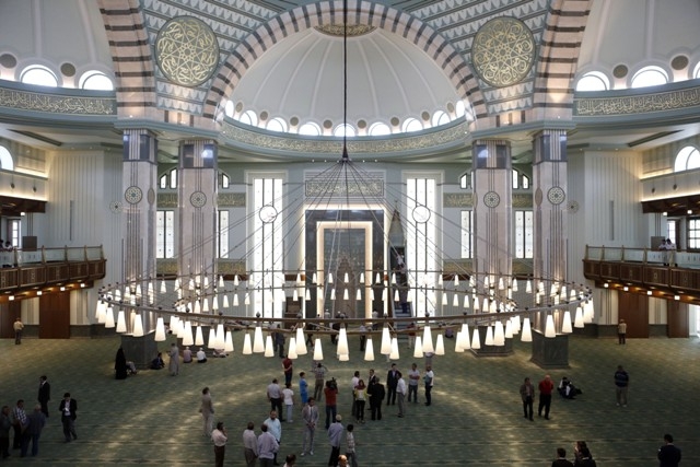 MİLLETİN CAMİSİ: BEŞTEPE MİLLET CAMİ 76