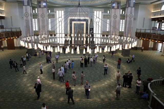 MİLLETİN CAMİSİ: BEŞTEPE MİLLET CAMİ 79