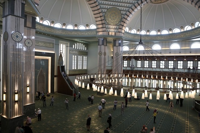 MİLLETİN CAMİSİ: BEŞTEPE MİLLET CAMİ 83