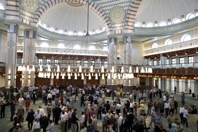 MİLLETİN CAMİSİ: BEŞTEPE MİLLET CAMİ 87