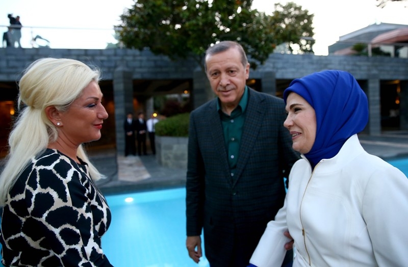 CUMHURBAŞKANI ÜNLÜLERİ İFTARDA AĞIRLADI 12