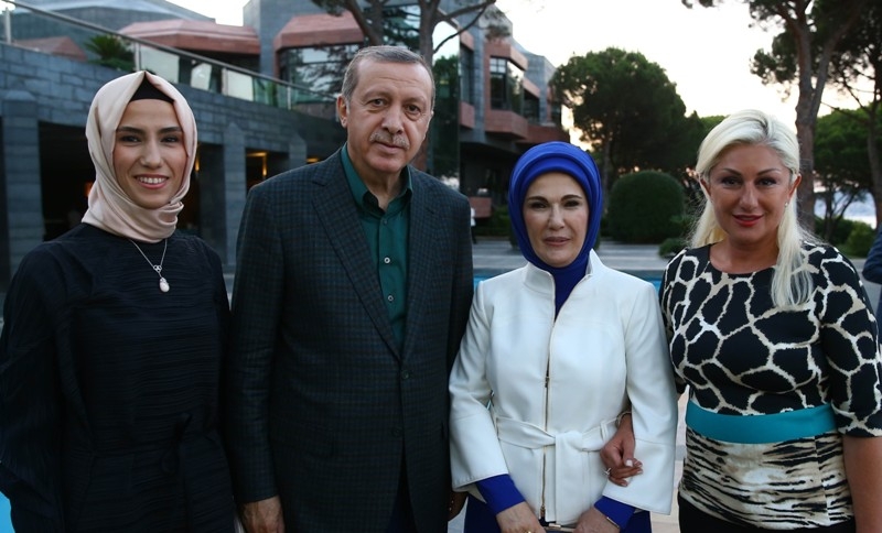 CUMHURBAŞKANI ÜNLÜLERİ İFTARDA AĞIRLADI 15