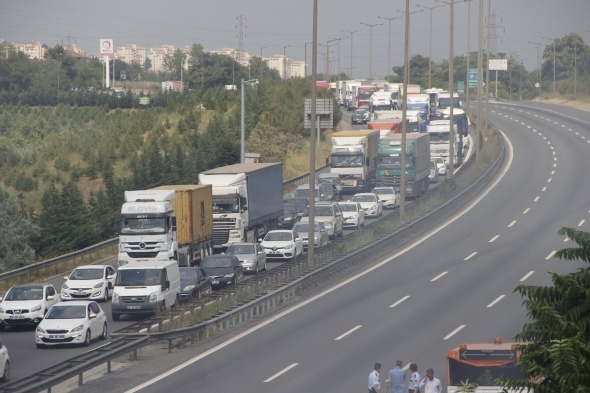 İçinde 32 yolcu bulunan otobüs alev alev yandı 6