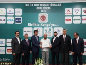 Bakan Zeybekçi’den dev firmalara ödül