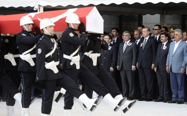 KONYA ŞEHİDİNİ UĞURLUYOR 1