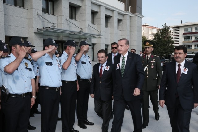 KONYA ŞEHİDİNİ UĞURLUYOR 46