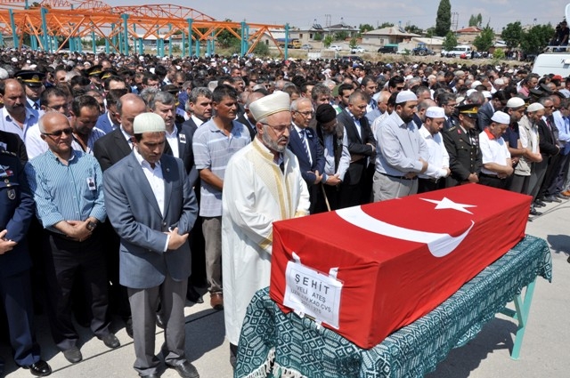 ŞEHİT UZM. ÇVŞ. VELİ ATEŞ  SON YOLCULUĞUNA UĞURLANDI 73