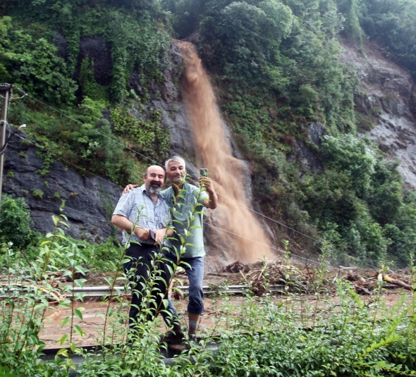 Artvin'de sel faciası 13