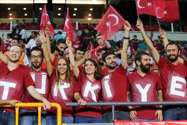KONYA  MİLLİ TAKIMI BAĞRINA BASTI 31
