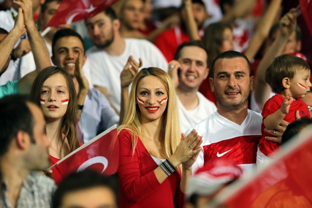 KONYA  MİLLİ TAKIMI BAĞRINA BASTI 41