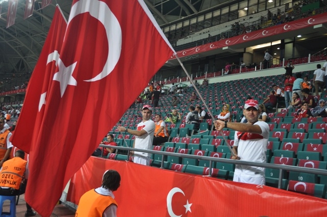 KONYA  MİLLİ TAKIMI BAĞRINA BASTI 50