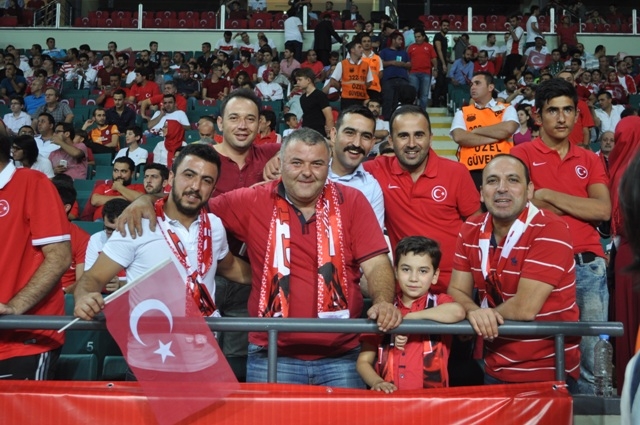 KONYA  MİLLİ TAKIMI BAĞRINA BASTI 65