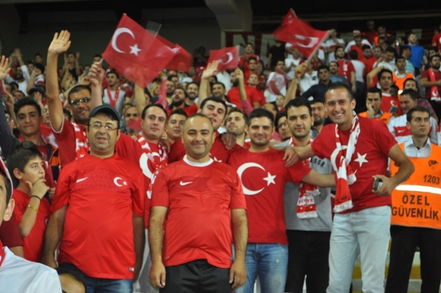 KONYA  MİLLİ TAKIMI BAĞRINA BASTI 74