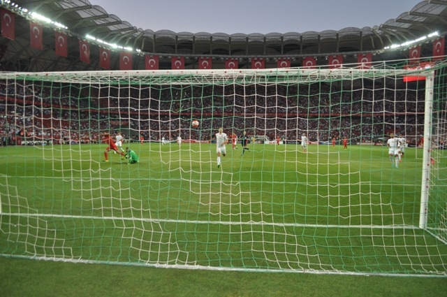 MİLLİ TAKIM KONYA'DA TARİH YAZDI:3-0 54