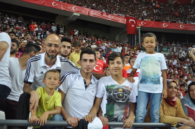 MİLLİ TAKIM KONYA'DA TARİH YAZDI:3-0 94