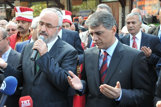 CUMHURBAŞKANI ERDOĞAN'DAN KONYALILARA AŞURE İKRAMI 11