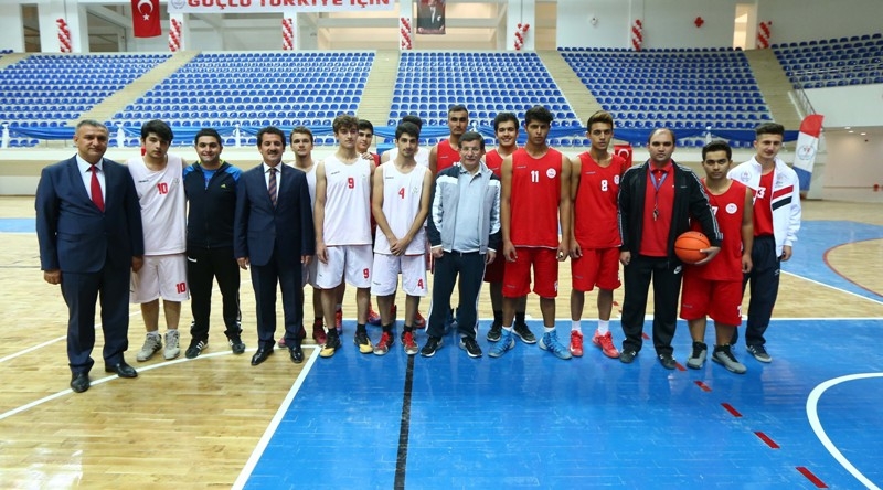 O İÇİMİZDEN BİRİ... 136