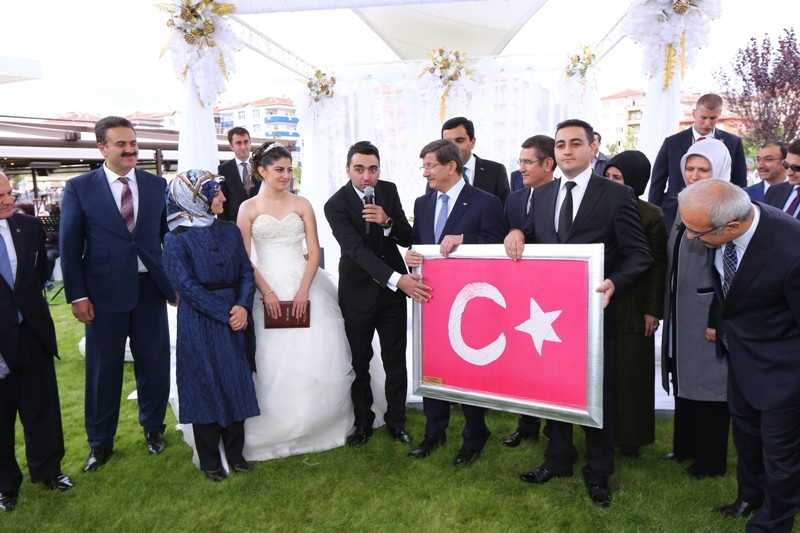 O İÇİMİZDEN BİRİ... 210