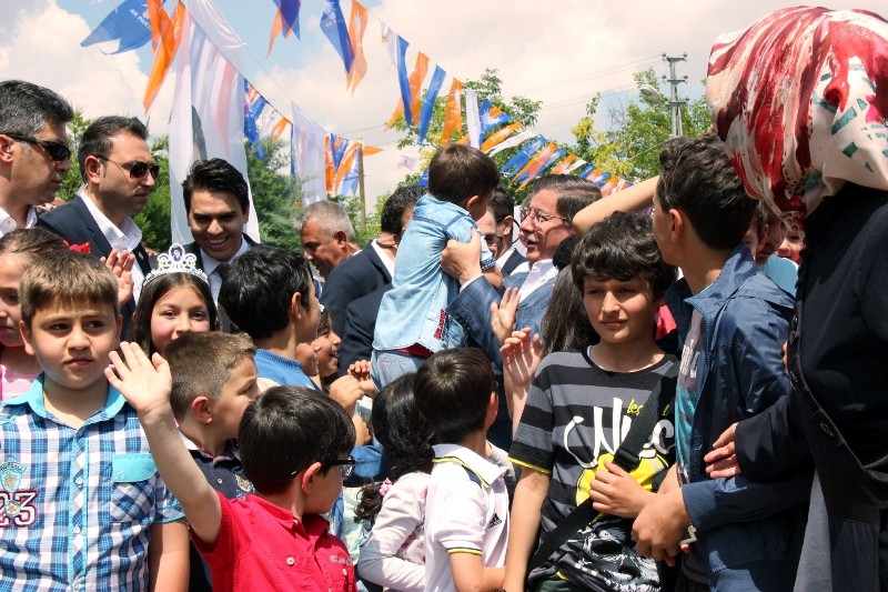 O İÇİMİZDEN BİRİ... 222