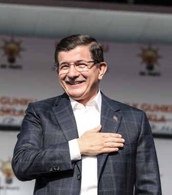 Konya Davutoğlu'nu bağrına bastı 41