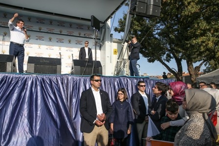 Konya Davutoğlu'nu bağrına bastı 47