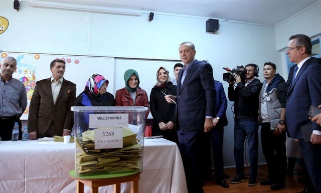 TÜRKİYE'DEN SEÇİM MANZARALARI 151
