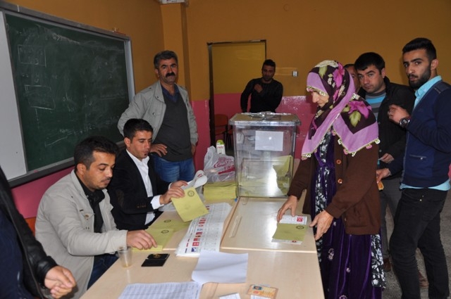 TÜRKİYE'DEN SEÇİM MANZARALARI 19