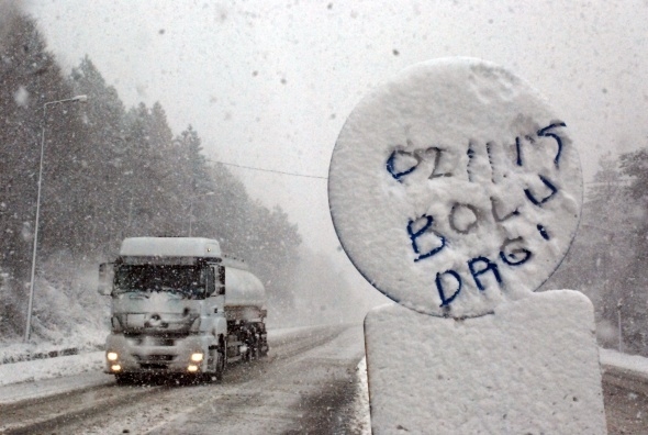 Bolu Dağı'nda mevsimin ilk karı! 2