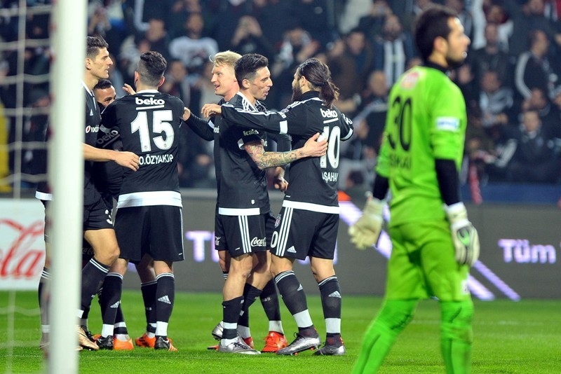 Beşiktaş: 4 - Torku Konyaspor: 0 37