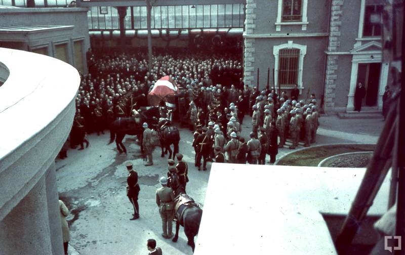Atatürk’ün naaşının orjinal nakil fotoğrafları 5