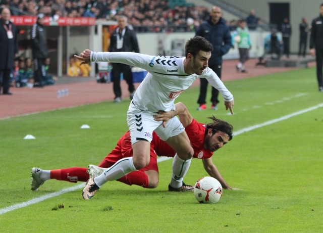 KONYASPOR KUPADA ÇEYREK FİNALDE 37